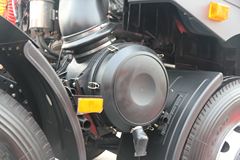 青岛解放 新悍威(J5M)重卡 330马力 6X2 牵引车(轻量化)(CA4227P1K2T3AEA82)