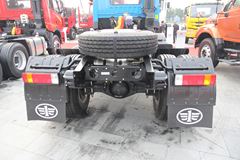 青岛解放 新悍威(J5M)重卡 330马力 6X2 牵引车(轻量化)(CA4227P1K2T3AEA82)