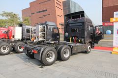 一汽解放 J6P重卡 2013款 升级版 420马力 6X4豪华型牵引车(CA4250P66K24T1A1HE4)