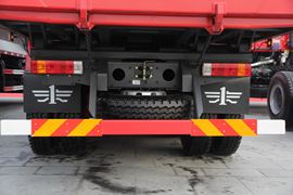 龙威L5P&nbsp;自卸车底盘                                                图片