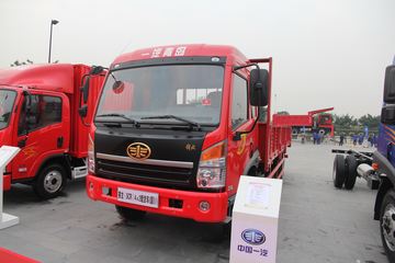 青岛解放 赛龙中卡 140马力 4X2 6.8米排半栏板载货车(SCR)(CA1169PK2L2E4A80)