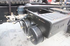 新悍威J5M&nbsp;自卸车底盘                                                图片