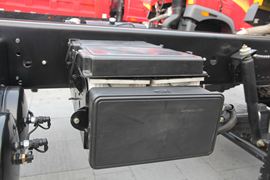 新悍威J5M&nbsp;自卸车底盘                                                图片