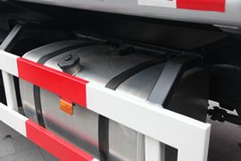 一汽解放底盘 油罐车底盘图片