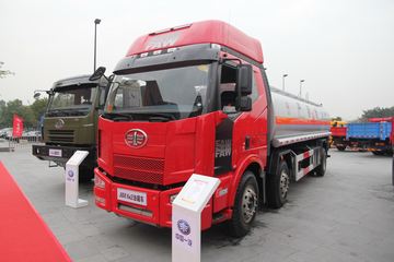 一汽解放底盘&nbsp;油罐车外观图片