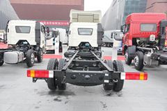 一汽解放 J6L中卡 180马力 4X2 7.7米厢式载货车底盘(CA5160XXYP62K1L5A2E4)(底盘)
