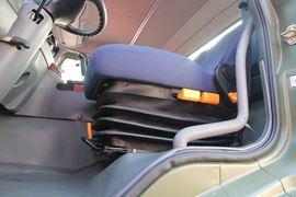 奥威J5P&nbsp;载货车驾驶室                                               图片