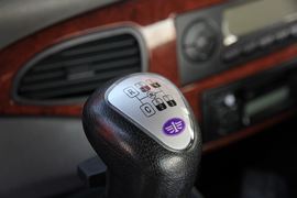 奥威J5P&nbsp;载货车驾驶室                                               图片