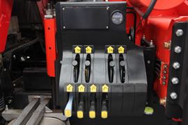 解放J6M&nbsp;随车吊底盘图片