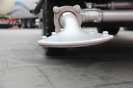 解放J6P&nbsp;洒水车/喷洒车底盘图片