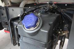 一汽解放 J6P 220马力 4X2 洒水车(CA1160P62K1L2A1Z5TK2E4Z) 一汽解放 J6P 220马力 4X2 洒水车(CA1160P62K1L2A1Z5TK2E4Z)