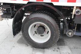 解放J6P&nbsp;洒水车/喷洒车底盘图片