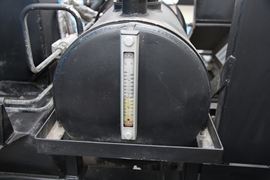 解放J6L&nbsp;垃圾运输车底盘图片