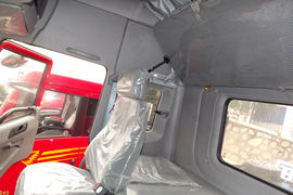 新大威&nbsp;载货车驾驶室                                               图片