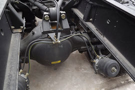 新大威&nbsp;载货车底盘                                                图片