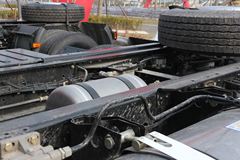 青岛解放 途V重卡 310马力 6X2 牵引车(CA4226P2K2T3EA82)