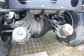 途V&nbsp;牵引车底盘                                                图片