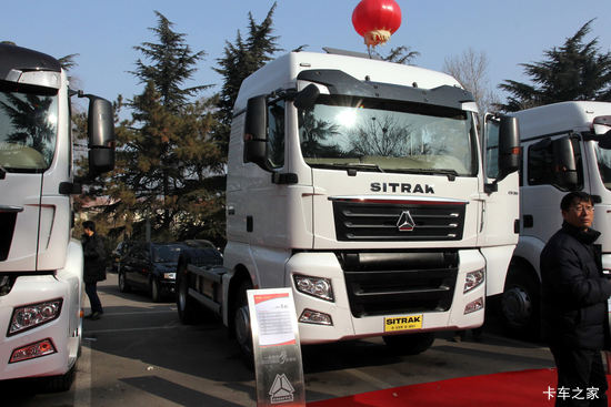 й SITRAK C7Hؿ 390 4X2 ǣ(ZZ4186V361HC1)