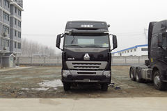 中国重汽 HOWO A7系重卡 375马力 6X4 牵引车(ZZ4257N3247N1B)