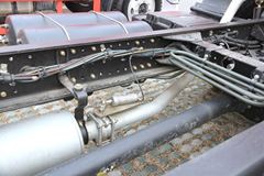 解放 J6L中卡 160马力 4X2 仓栅式载货车(CA5160CLXYP62K1L4A2E)