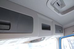 青岛解放 陆V中卡 160马力 4X2载货车(底盘)(CA5167XXYP1K2L2EA80-1)