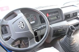 陆V&nbsp;载货车驾驶室                                               图片