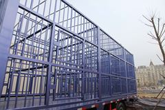 青岛解放 赛龙中卡 130马力 4X2 6.75米仓栅式载货车(2010款)(CA5169XXYPK2L2EA80-1)