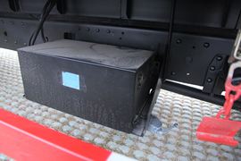 悍威J5M&nbsp;载货车底盘                                                图片