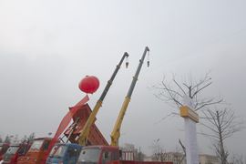 一汽解放底盘&nbsp;随车吊上装图片