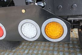 新悍威J5M&nbsp;牵引车底盘                                                图片