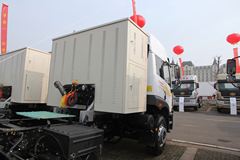 解放 新悍威J5M重卡 300马力 4X2 LNG牵引车(CA4180P1K15NA80)