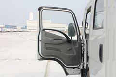 江铃凯锐800 120马力 3.1米双排厢式轻卡