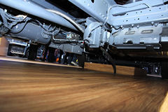 奔驰 Atego中卡 238马力 4X2厢式载货车(型号1224)