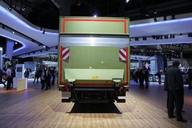 奔驰Atego&nbsp;载货车外观                                                图片