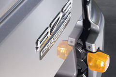 奔驰 新Atego中卡 270马力 4X2厢式载货车(型号1227)