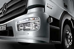 奔驰 新Atego中卡 270马力 4X2厢式载货车(型号1227)