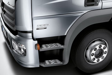 奔驰Atego&nbsp;载货车外观                                                图片