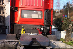 东风商用车 天龙重卡 375马力 6X2 牵引车(DFL4250A)