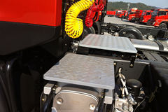 东风商用车 天龙重卡 315马力 6X4 牵引车(DFL4251A9)