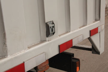 �������ó� ����п� 185���� 4X2 6.2����ʽ�ػ���ͼƬ