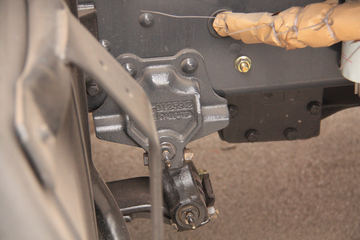 �������ó� ����п� 185���� 4X2 6.2����ʽ�ػ���ͼƬ