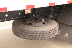 东风商用车 天锦中卡 185马力 4X2 6.2米厢式载货车(DFL5120XXYB13)