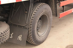 东风商用车 天锦中卡 185马力 4X2 6.2米厢式载货车(DFL5120XXYB13)