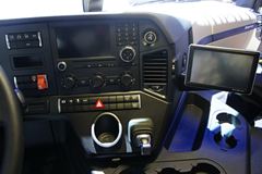 奔驰 新Actros重卡 510马力 4X2牵引车(型号1851)