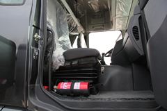 联合卡车U420 420马力 6X4 牵引车(SQR4250D6ZT4)(黑色)