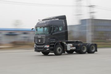 联合U系&nbsp;牵引车外观                                                图片