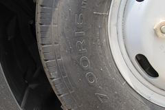 东风 凯普特E300 130马力 4.172米排半栏板轻卡(DFA1040S39D6)