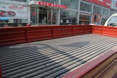 东风 凯普特E300 130马力 4.172米排半栏板轻卡(DFA1040S39D6)