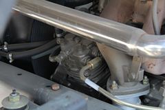 江淮 威铃中卡 158马力 4X2 仓栅式载货车(HFC5161CCYK2R1HT)