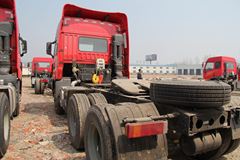 青岛解放 新大威重卡 390马力 6X4 牵引车(CA4258P2K2T1EA81)(法士特变速箱)